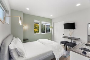Standardzimmer | Individuell dekoriert, kostenloses WLAN, Bettwäsche