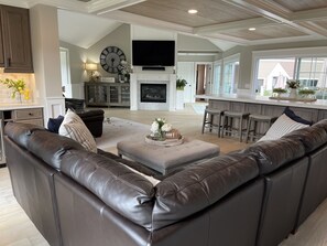 Smart TV, fireplace, offices