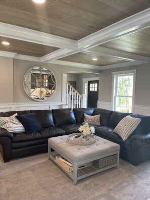 Smart TV, fireplace, offices - Luxury Living_Cape Cod, a True Resort Destination  (Yarmouth Port)