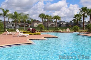 A heated pool - Disney Adventure 4Bdm 3b Private Pool (Kissimmee)