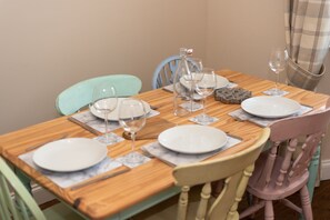 Dining - Beautiful 200 year old Cottage near St Andrews (Markinch)