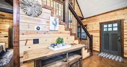 Infinity Bliss- Large King BR + BunkRm/Gaming Loft