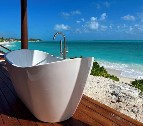 New IslandChicBeach Home! StunningViews-Pool-OutdoorKitchen-Reef-mini BballCourt