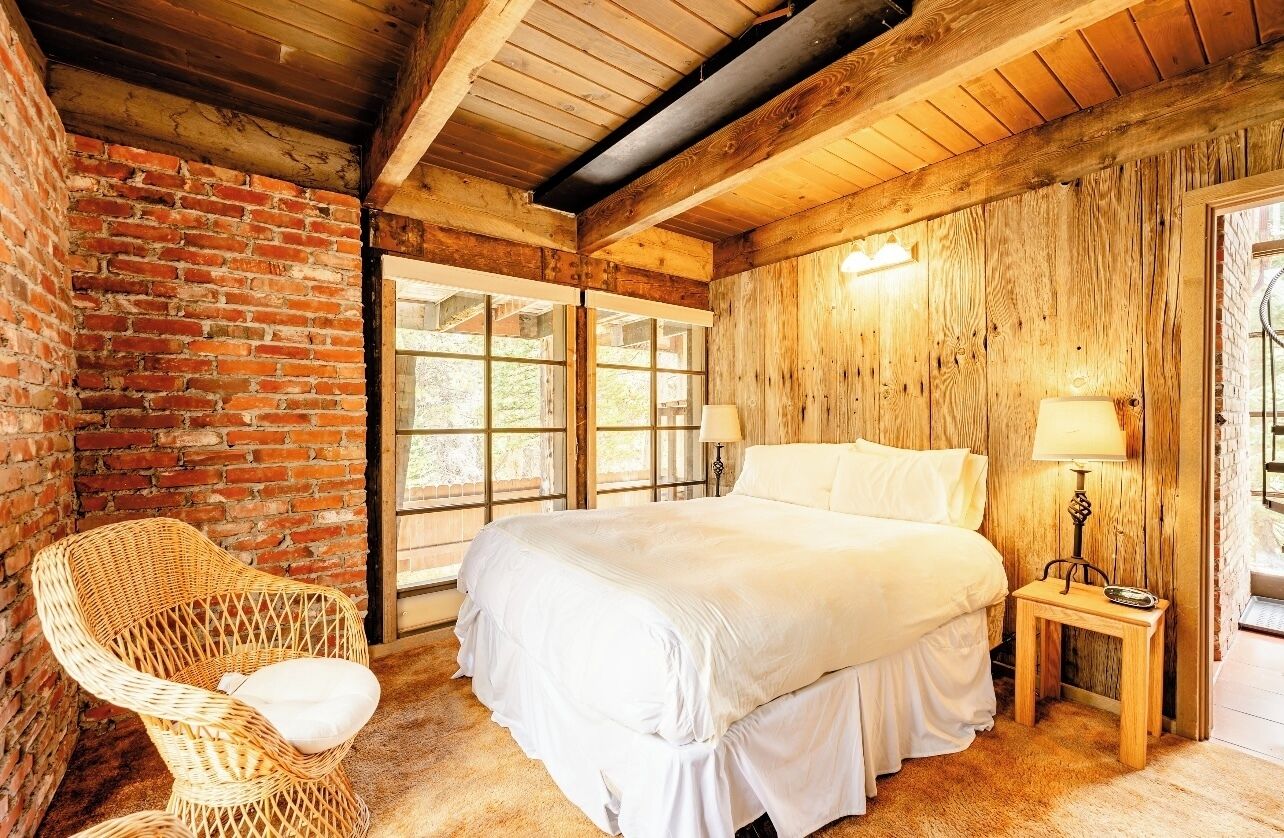 2 bedrooms, individually decorated, individually furnished, free WiFi