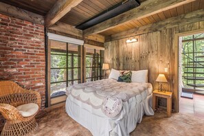 小屋, 多张床, 露台, 山景 | 2 多间卧室、特色装修、特色家居、免费 WiFi