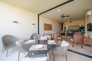 Căn hộ Deluxe | Phòng ăn