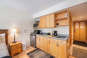 Lägenhet - 1 queensize-säng - tillgång till pool | Eget kök | Kylskåp, mikrovågsugn, spishäll och kaffe- och tebryggare