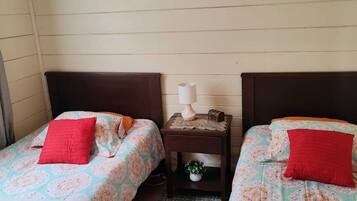 2 chambres, bureau, fer et planche à repasser, Wi-Fi gratuit