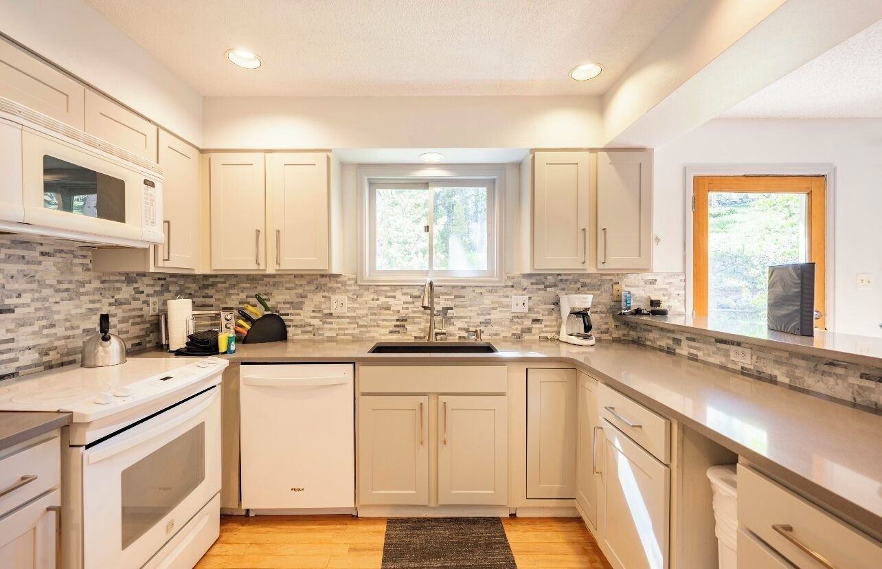 Casa de ciudad, varias camas, patio | Cocina privada | Refrigerador, microondas, horno y parrilla de estufa 