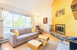 Televisión de pantalla plana de 40 pulgadas con canales por cable 