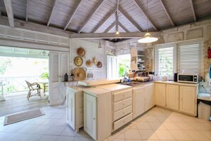 House, 2 Bedrooms | Private kitchen | Fridge, oven, stovetop, dishwasher - Charming 2-Bed Cottage By Beach by BSL Rentals (Holetown)