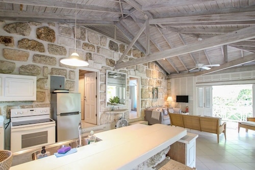 Charming 2-Bed Cottage By Beach by BSL Rentals