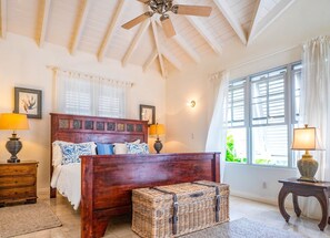 House, 3 Bedrooms | Lobby