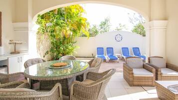 House, 3 Bedrooms | Outdoor dining