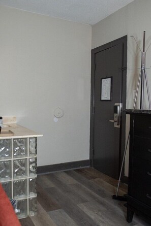 Interior - Americas Best Value Inn-detroit/dearborn (Dearborn)