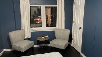 3 bedrooms, desk, iron/ironing board, travel cot