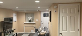 Modern House in Historic Downtown 