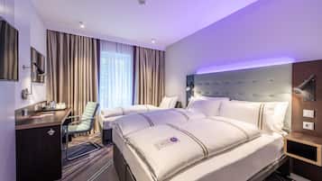 Standard-Dreibettzimmer | Schallisolierte Zimmer, kostenloses WLAN, Bettwäsche