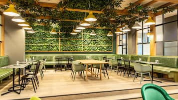 Daily buffet breakfast (EUR 17.9 per person)