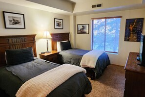 2 Schlafzimmer, Schreibtisch, Bügeleisen/Bügelbrett, kostenloses WLAN