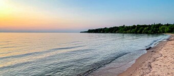 Bayfield Fruit Loop Retreat -2 Cottages