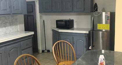 16 stone Ave apt cambaville G/Town
2 min from movie town and the Giftland mall