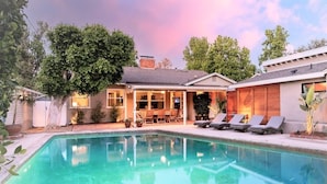 A residential property with a swimming pool, a covered patio, and a two-story house. -  PICTURE PERFECT minutes to UNIVERSAL STUDIOS & HOLLYWOOD: Rated 10/10!!! (Los Angeles)