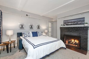 2 bedrooms, desk, iron/ironing board, free WiFi