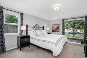 2 Schlafzimmer, Schreibtisch, Bügeleisen/Bügelbrett, kostenloses WLAN