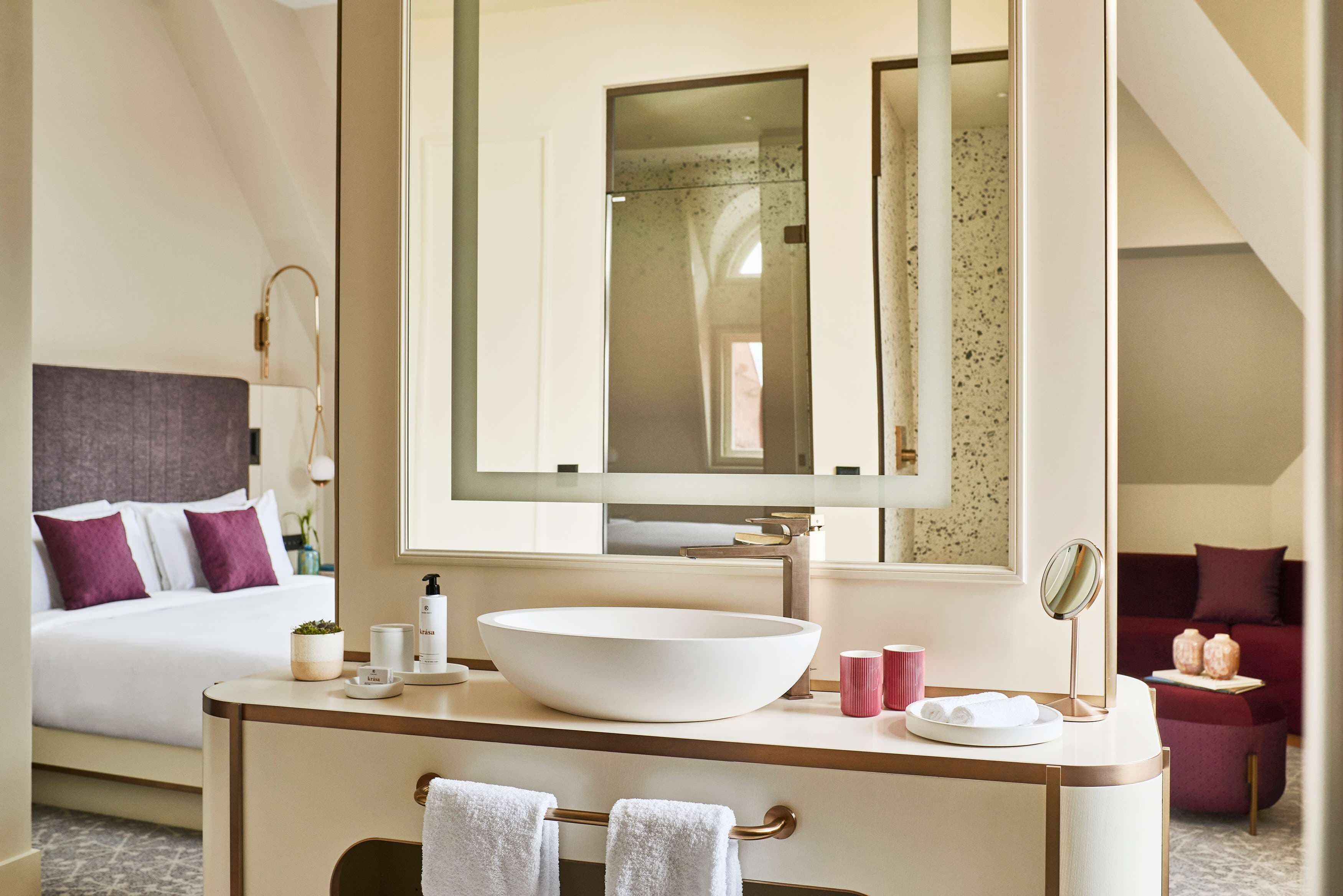 Premium Room, 1 King Bed | Bathroom | Designer toiletries, hair dryer, bathrobes, slippers