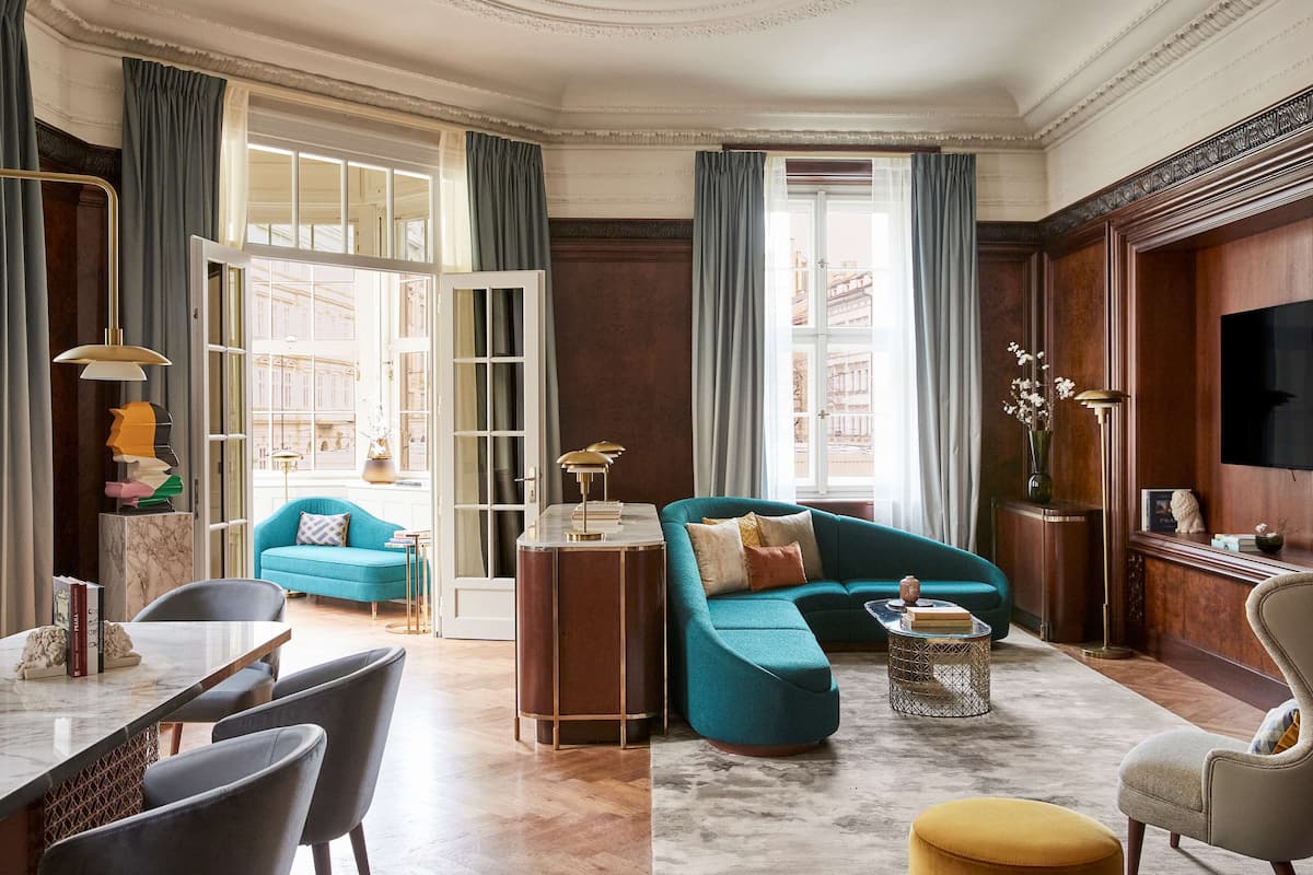 1 bedroom, premium bedding, pillow-top beds, free minibar items