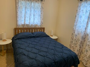 2 bedrooms, desk, free WiFi, bed sheets