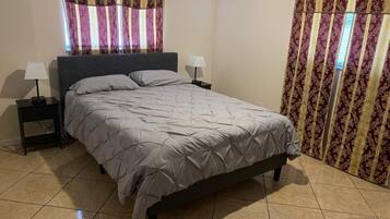 2 bedrooms, desk, free WiFi, bed sheets