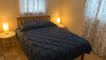 2 bedrooms, desk, free WiFi, bed sheets