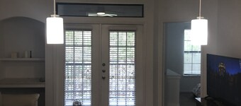 Cozy One Bedroom +  full private bathroom