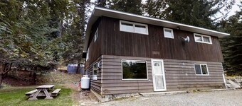 Wonderful Home Close to Lake w/Private W/D, WiFi, Gas Fireplace - 2 Dogs Okay