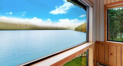 Spacious waterfront home on Wallowa Lake with dock & fireplace