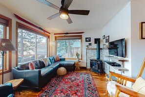 TV, fireplace, DVD player