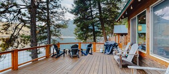 Waterfront Home on Wallowa Lake with private sauna, dock & amazing view
