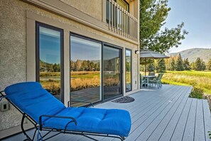 Outdoor dining - 2 Mi to Slopes: Park City Ski Getaway w/ Hot Tub! (Park City)