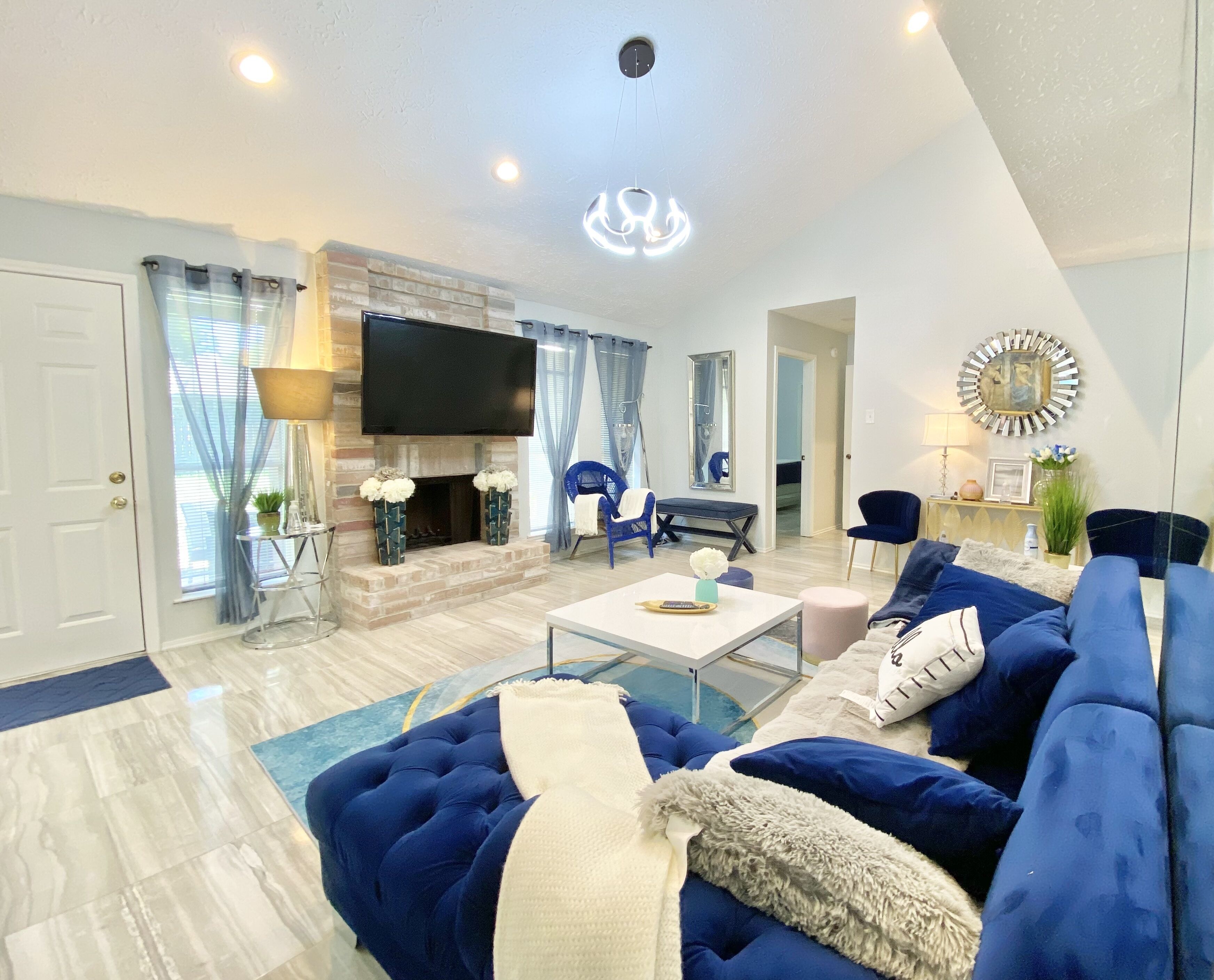 entire beautiful cozy home in the heart of Katy Texas