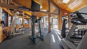 Fitness facility - Cozy Canadian Lakes Cottage (Canadian Lake)