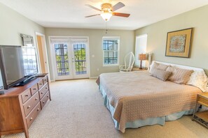 3 bedrooms, individually decorated, individually furnished, free WiFi - Avery's Ocean Breeze by Distinctive Beach Rentals (St. Augustine)