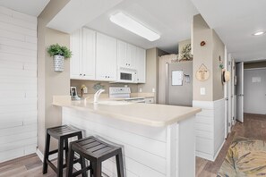 Condo, Multiple Beds, Patio, Ocean View (#3102 - No Pets) | Private kitchen