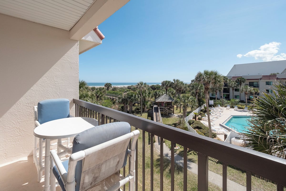 Condo, Multiple Beds, Ocean View (#Q36 - Pets) | Property grounds