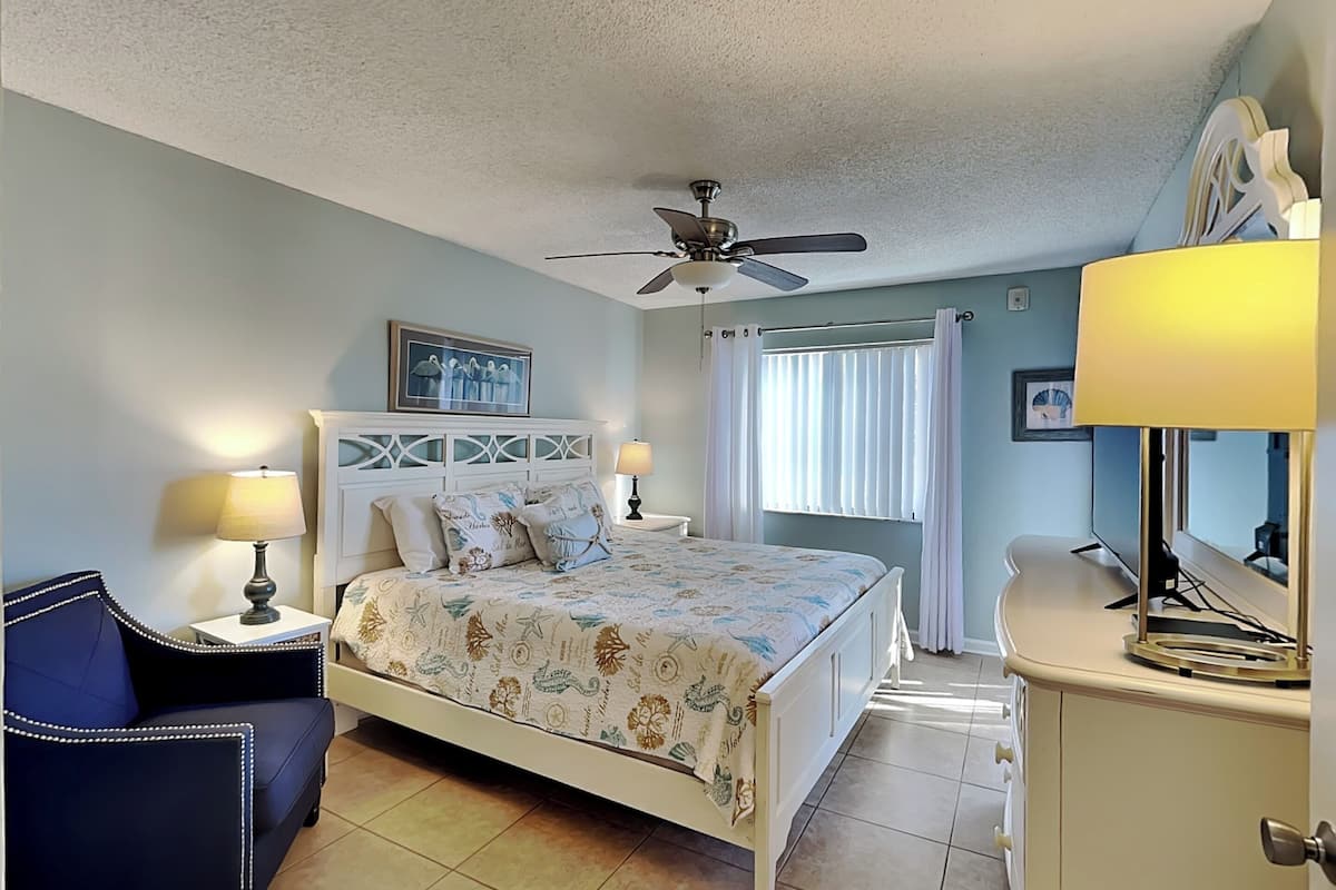 Condo, 1 King Bed with Sofa bed, Balcony, Garden View (#N16 - No Pets) | 2 bedrooms, individually decorated, individually furnished, bed sheets