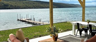 Birchwood Cottage, 200ft of Lake Beach-Fully flat lot -Private Driveway