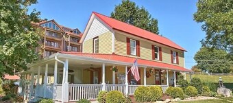 Escape to Comfort & Charm Just Minutes from the Parkway within a Peaceful Resort