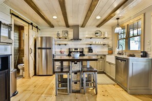 Kühlschrank, Ofen, Herdplatte, Geschirrspüler