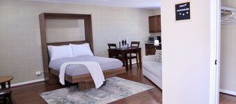 Comfy Guest House 7 Min Drive to Beach + Grill and Outdoor TV / Strand District 